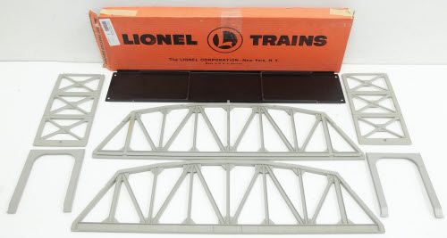 Lionel 321 Long Plastic Trestle Bridge/Box  