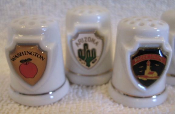 VINTAGE PORCELAIN SOUVENIR STATE SHIELD THIMBLE LOT~7~CHEROKEE TRADING 