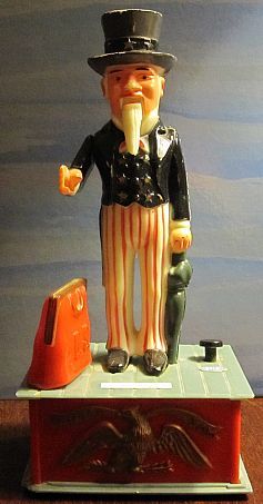 Uncle Sam Mechanical Bank   Vintage 1970s USA WORKING Plastic Desk Toy 