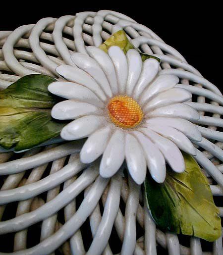 VINTAGE ITALIAN 1960 Woven Porcelain DAISY Trinket Dish  