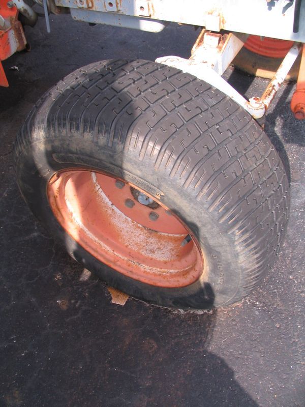 Kubota B2150 Tractor, Farm Equipment, Utility, Shade Canopy Top, Tires 