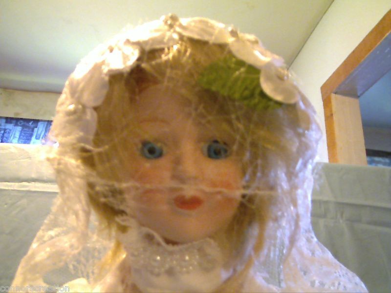 BRIDE PORCELAIN DOLL WEDDING DRESS & VEIL NEAR MINT  