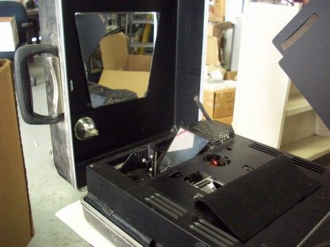   SEVENTY 07 PORTABLE SUPER 8 8MM FILM PROJECTOR W/ SOUND  