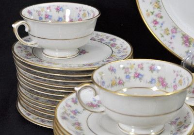 Set (30) Lamberton Reverie Ivory China USA Gilded Lot  