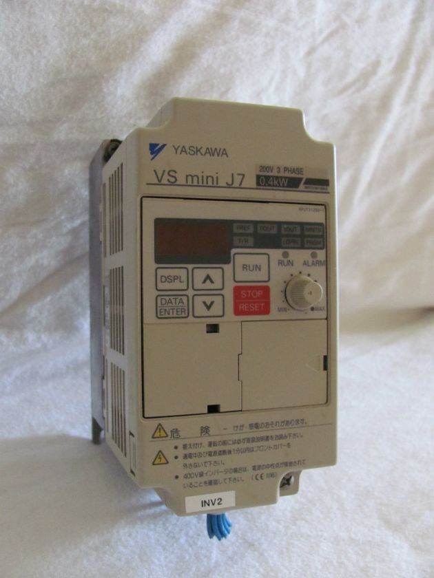 Yaskawa VS mini J7 AC Drive CIMR J7AA20P4, 200V, 3~, 0.4kW  