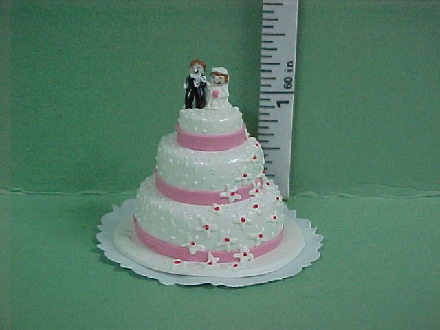 Tier Wedding Cake #K2252   Dollhouse Miniature  