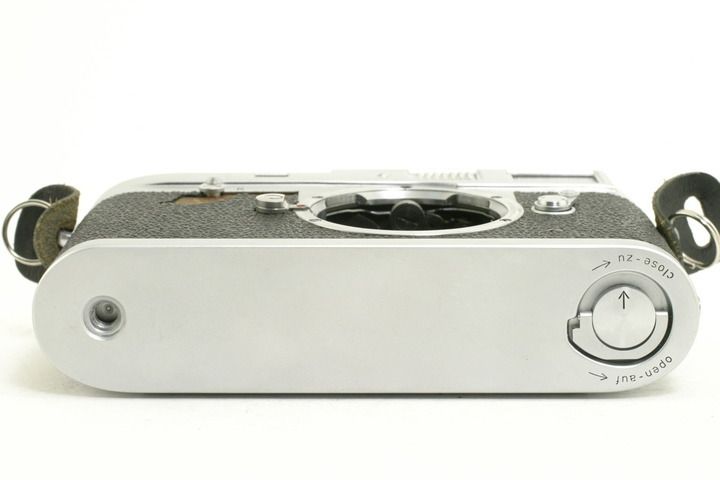 Leica M2 35mm Film Rangefinder Camera Body 206671  