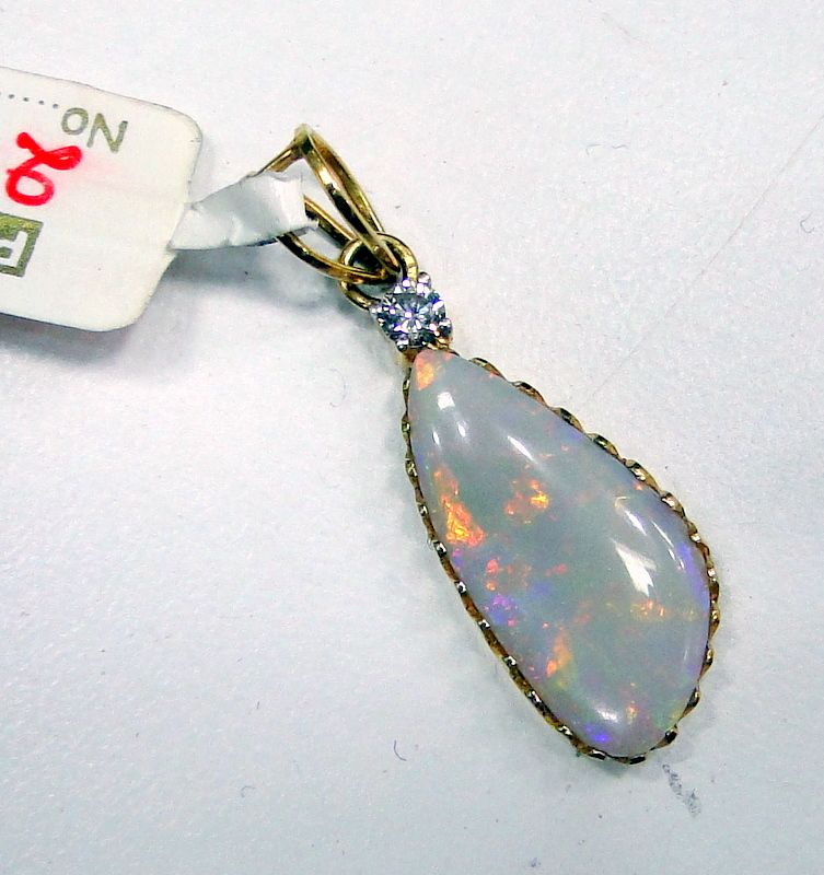 ESTATE VINTAGE DIAMOND OPAL 14 K GOLD PENDANT  