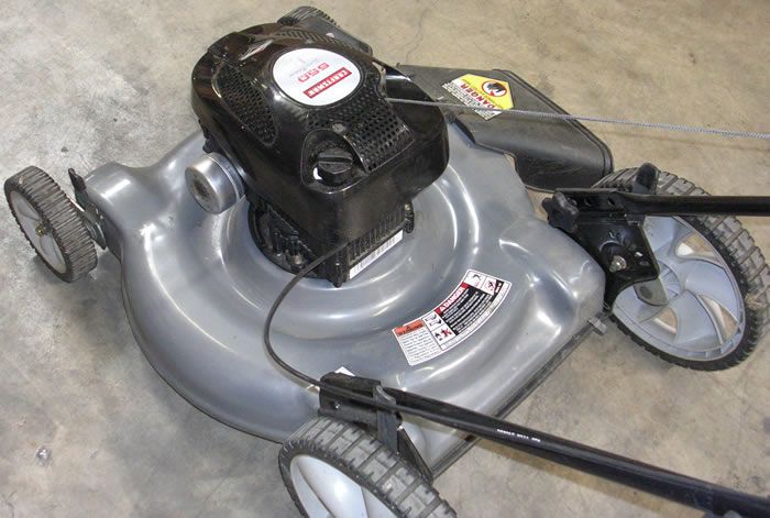 CRAFTSMAN SILVER EDITION 22 PUSH MOWER BRIGGS & STRATTON 550 SERIES 