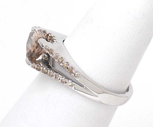 STUNNING 18K W G & LRG COGNAC DIAMOND STYLISH BAND RING  