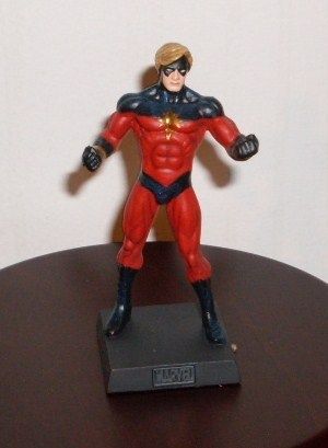 Marvel Lead Figurine Captain Marvel #164 with Magazine Cpt  