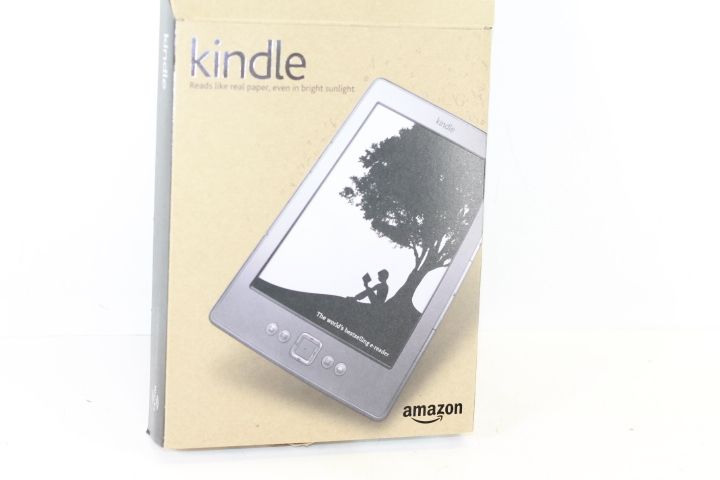  KINDLE D01100 DIGITAL E BOOK READER  