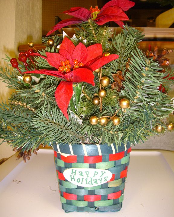 Small Artificial Christmas Poinsettia Tree Happy Holidays Decorated 12 