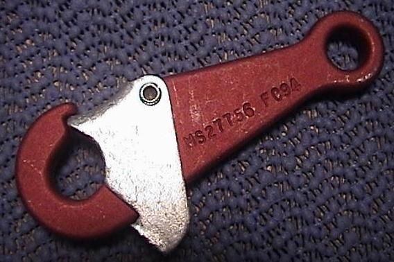 US MILITARY SNAP HOOK, PARACHUTE LANYARD   MS27756 NOS  