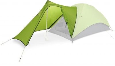 The NEMO Espri 3P Trekking Pole vestibule zips directly to the fly of 