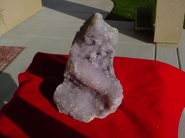 AMETHYST GEODE PORTION BEAUTIFUL FLOWING CRYSTALS d829  