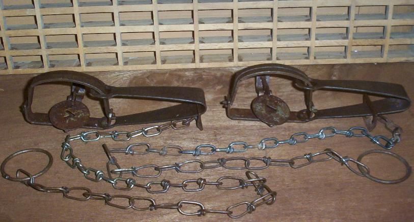 OLD ANIMAL TRAPS VICTOR ONEIDA Trapper GREAT Must See  