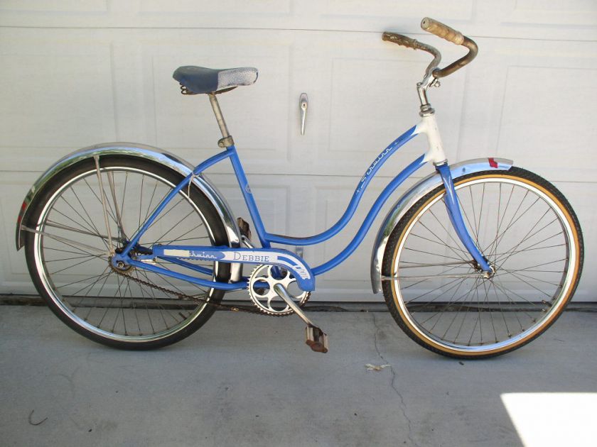 1961 SCHWINN DEBBIE LADIES GIRLS VINTAGE BICYCLE  