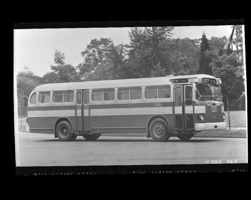 NEG. NY Streetcar 41 s Twin Coach 1947  