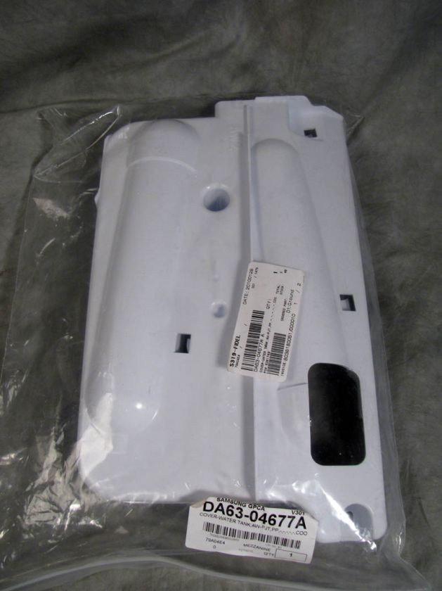 Samsung Refrigerator Water Tank Cover DA63 04677A NEW  