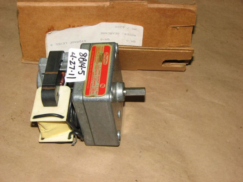 NIB DAYTON AC GEARMOTOR 2Z804B 1 RPM 1 PH 115 V .27 AMP  