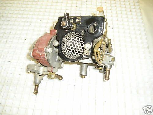 JOHNSON EVINRUDE OMC OUTBOARD MOTOR CARBURATOR FUEL PUM  