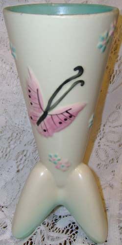 VINTAGE 1956 HULL B9 USA BUTTERFLY 3 LEG FLOWER VASE  