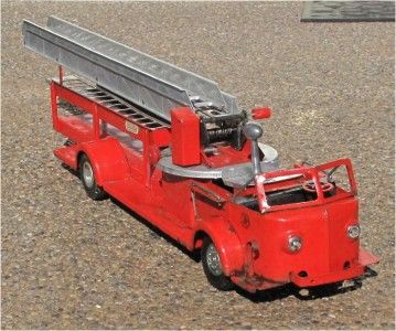 DOEPKE STEEL TOY ROSSMOYNE LADDER FIRE TRUCK 1950  