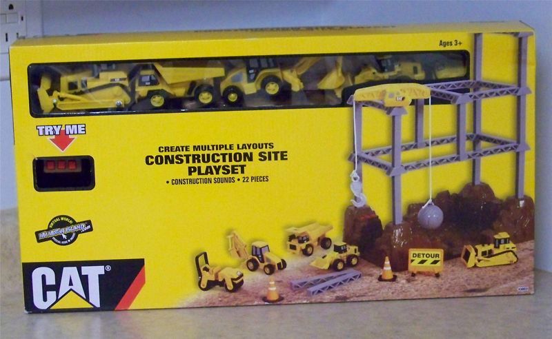 CAT Construction Site Playset multi levels 22 pieces  